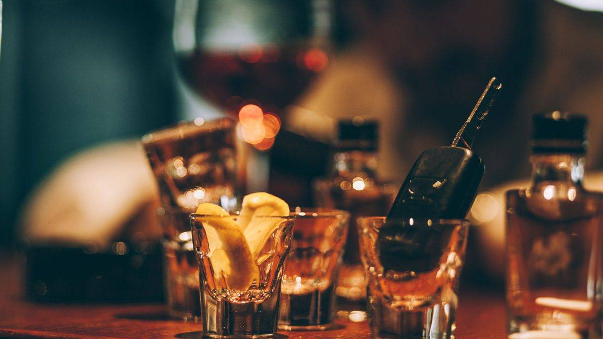 More Intelligent People Are More Likely to Binge Drink and Get Drunk